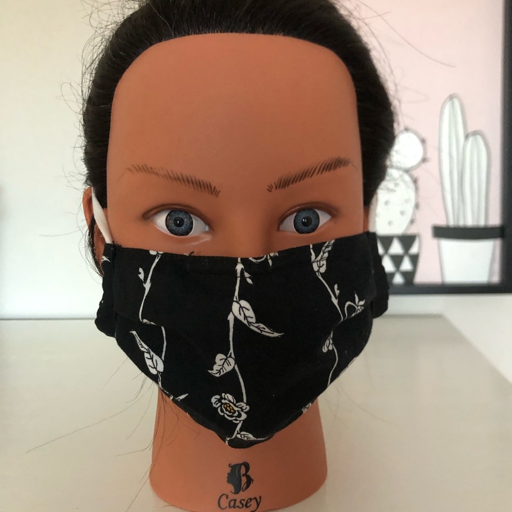 Floral black Vera Bradley mask kids